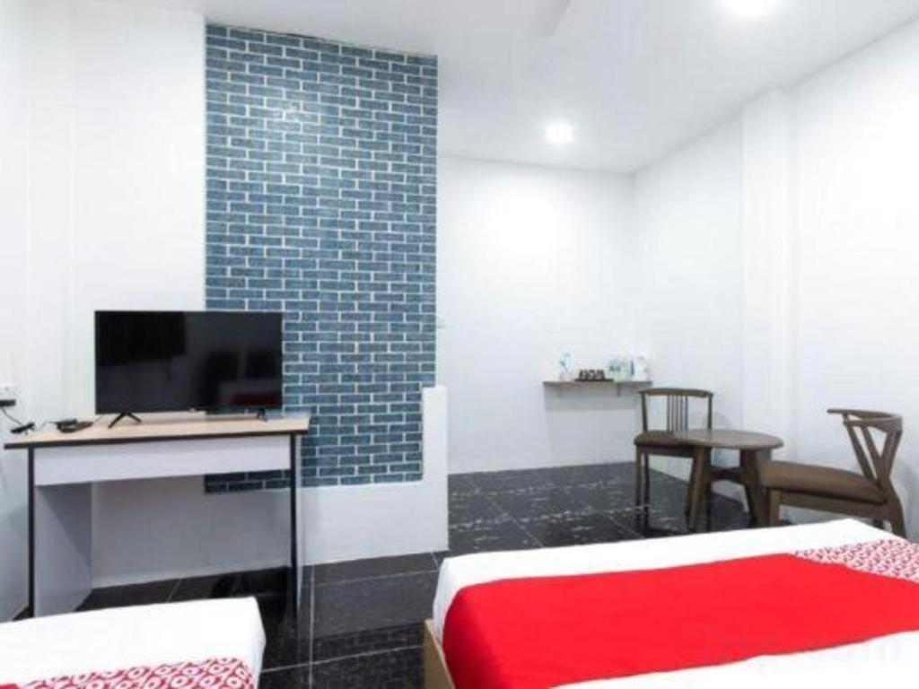 Oyo 44011 Weng Bee Guest House Kota Kinabalu Luaran gambar
