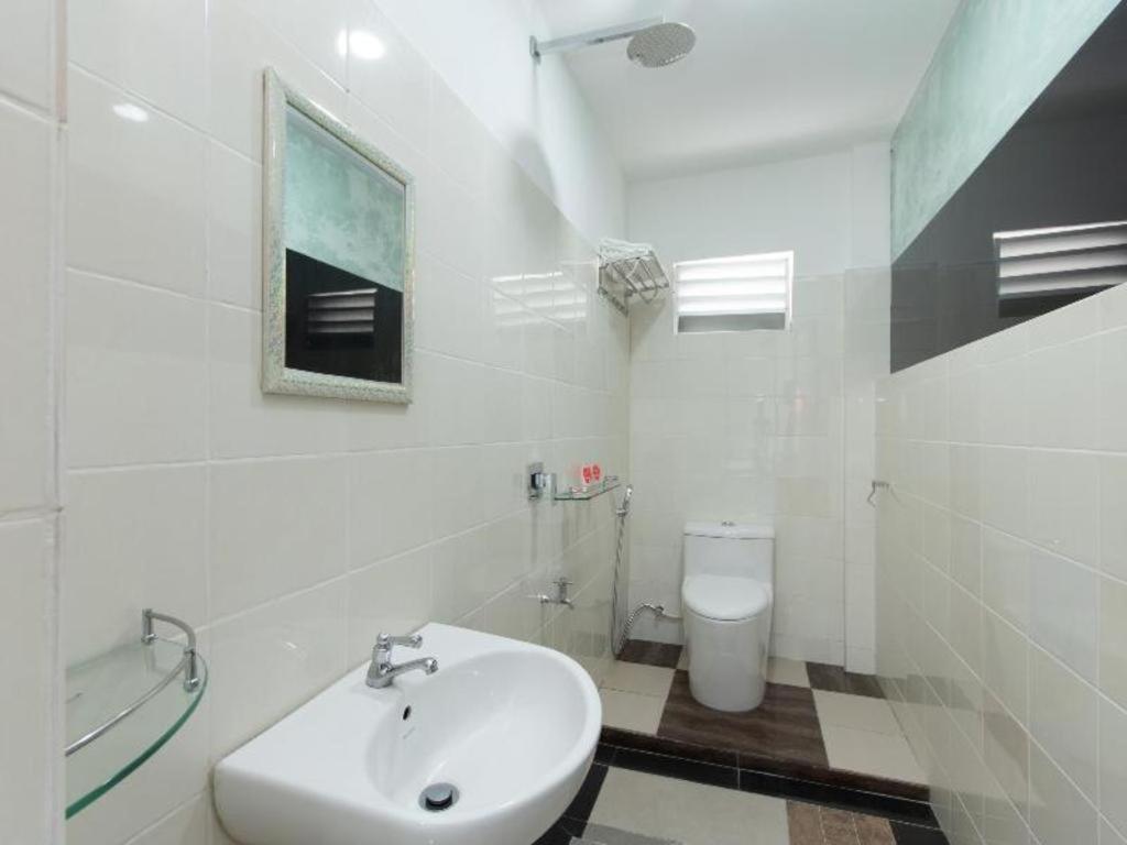 Oyo 44011 Weng Bee Guest House Kota Kinabalu Luaran gambar