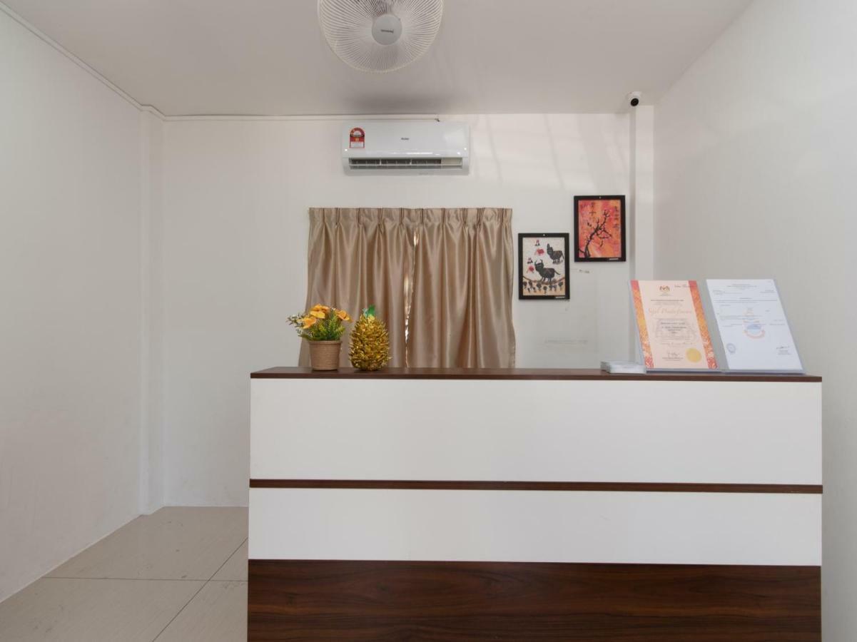 Oyo 44011 Weng Bee Guest House Kota Kinabalu Luaran gambar