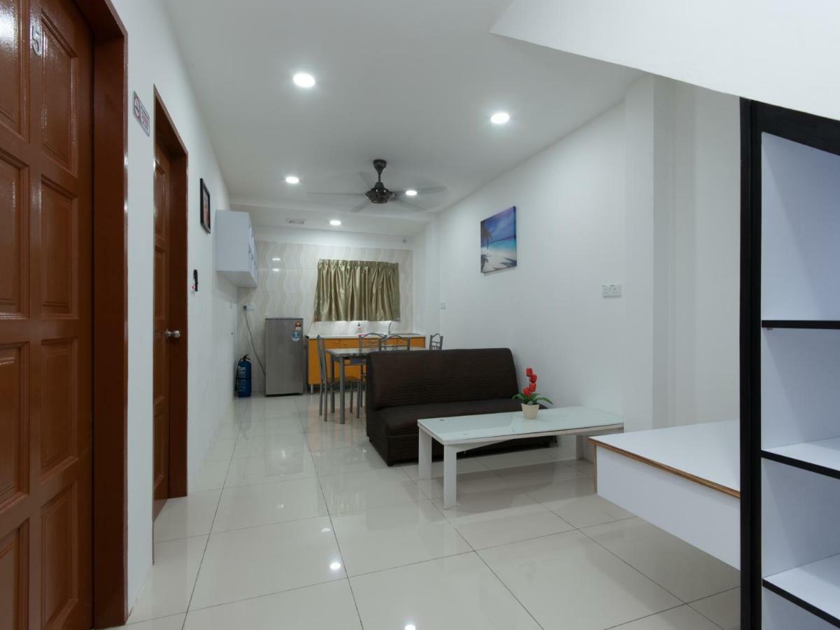 Oyo 44011 Weng Bee Guest House Kota Kinabalu Luaran gambar