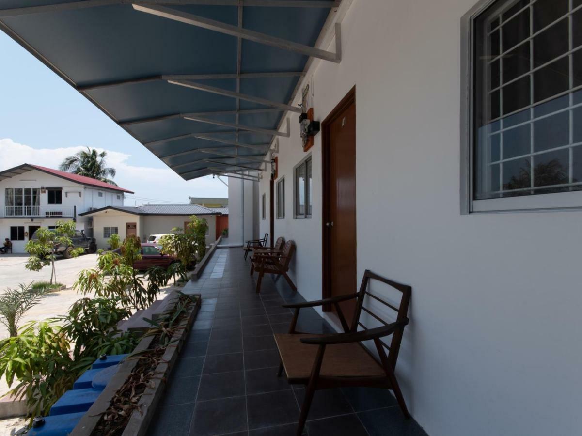 Oyo 44011 Weng Bee Guest House Kota Kinabalu Luaran gambar