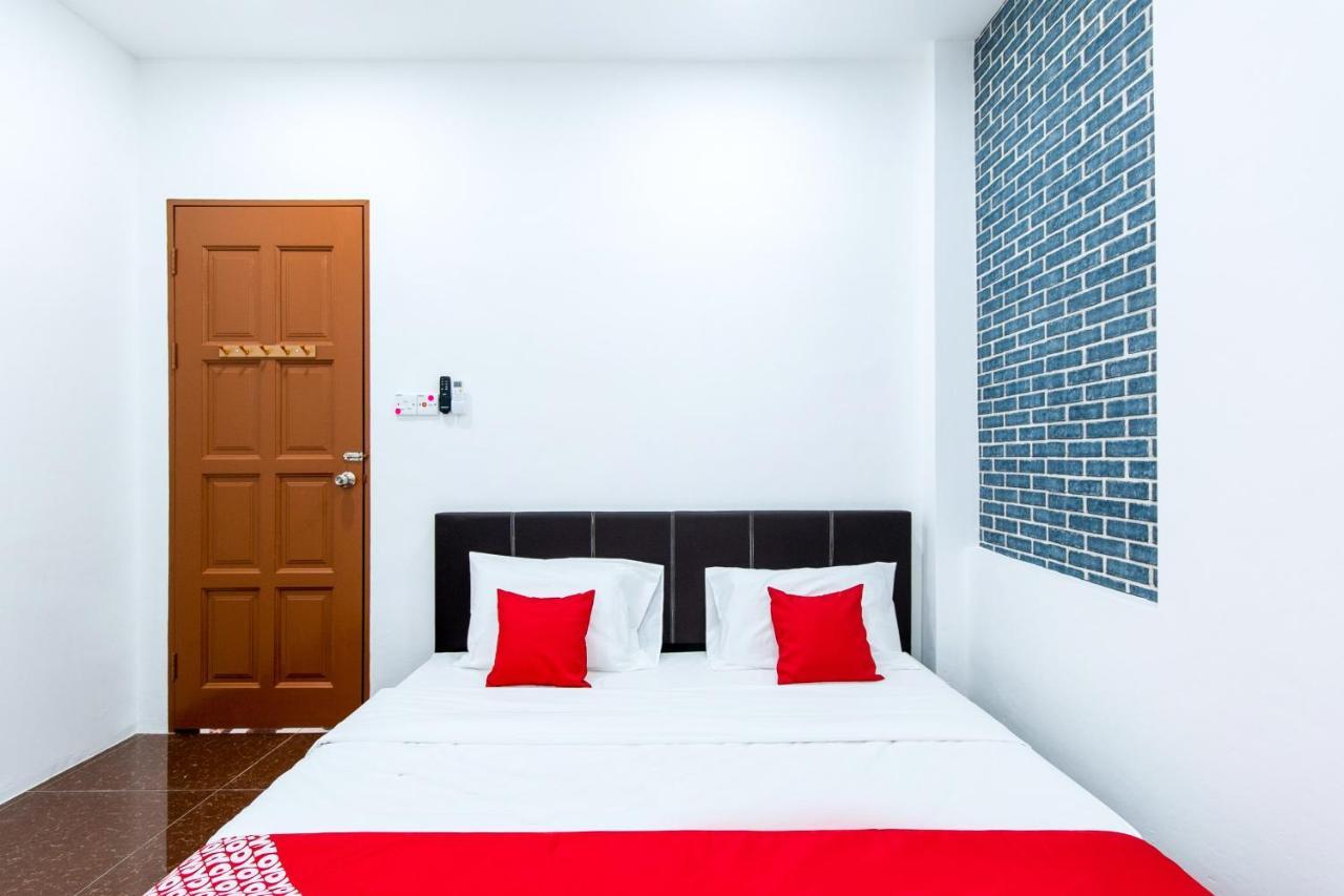 Oyo 44011 Weng Bee Guest House Kota Kinabalu Luaran gambar